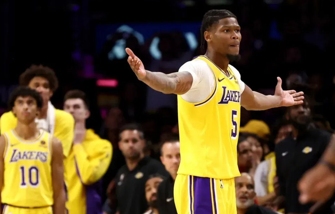 皇冠体育入口-单挑打爆湖人全队！终于签约了，26岁天才告别NBA